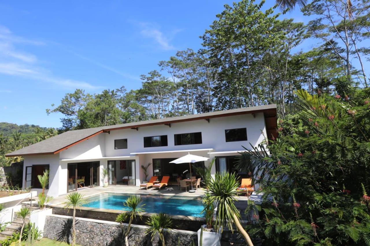 Graha Ayoe Villa ซิเดอมัน ภายนอก รูปภาพ